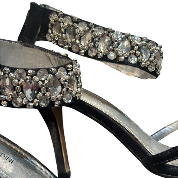 Adrienne Vittadini Gabrielle Silk Gem Encrusted Stillettos size 8 - Picture 3 of 7